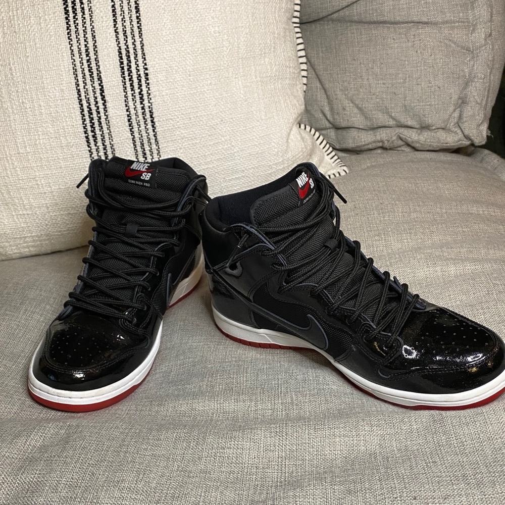 Nike SB Dunk High Bred